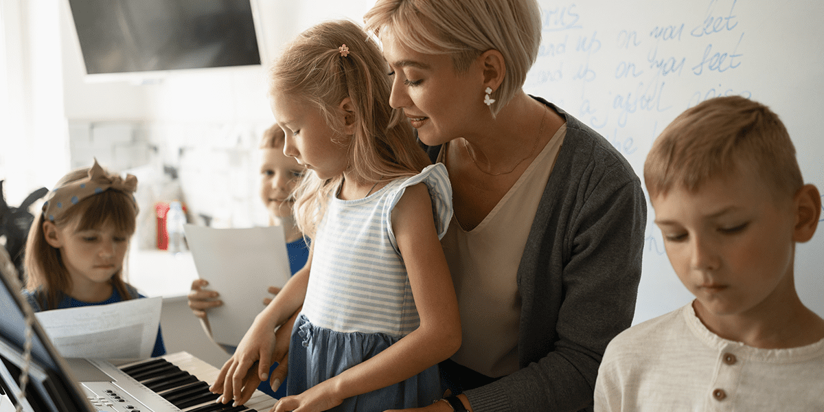 Leia mais sobre o artigo O Ensino de Música no Ensino Fundamental e sua Importância para a Formação do Cidadão na Sociedade Contemporânea.